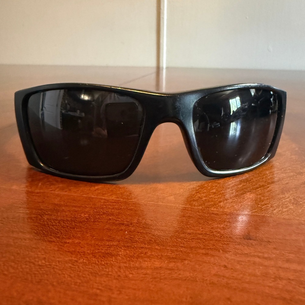 Oakley Fuel Cell Sunglasses Black USA Flag Icon OO9096-29 60-19 130 Made in USA